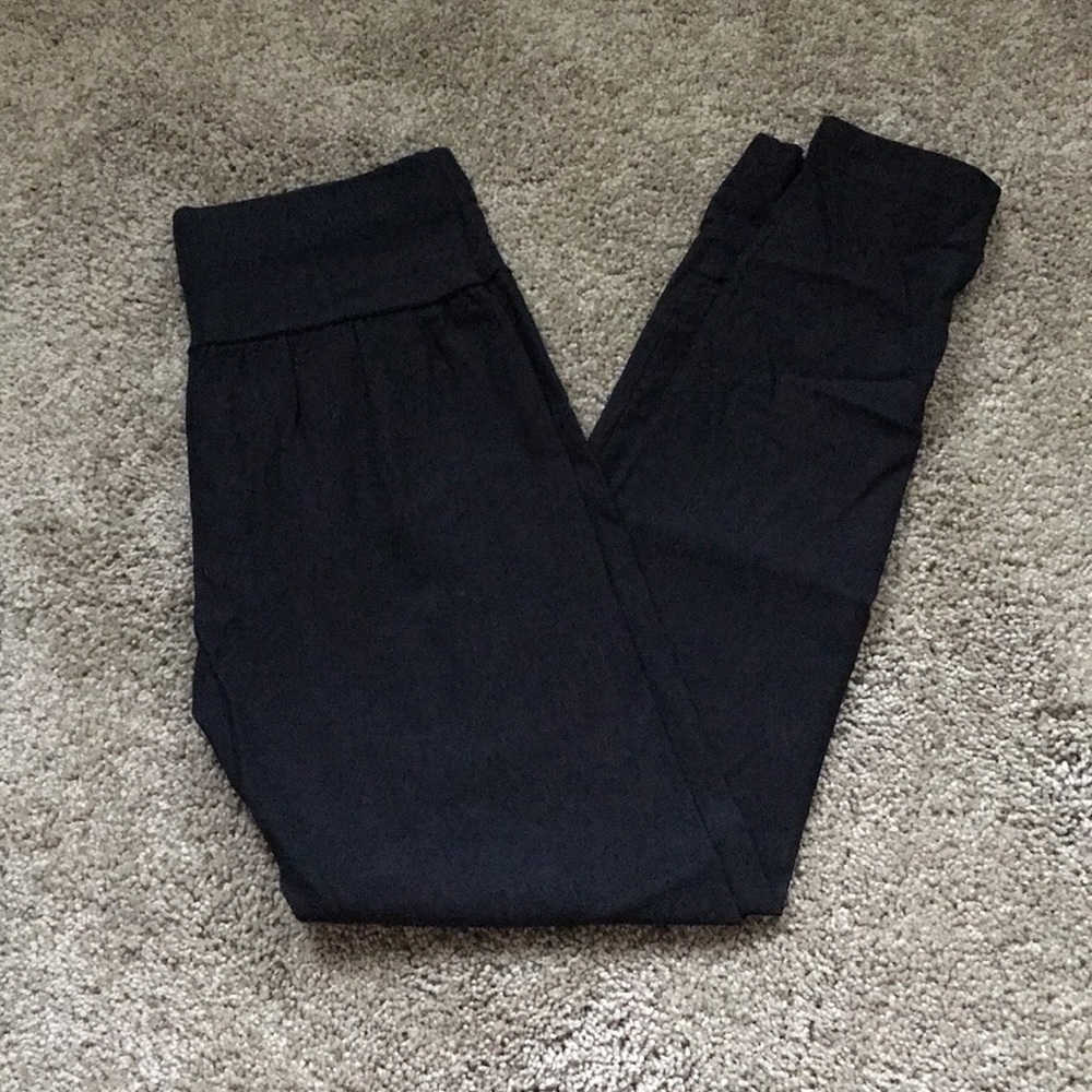 Black slacks/ leggings !EVERYTHING IS 5 FOR $10!